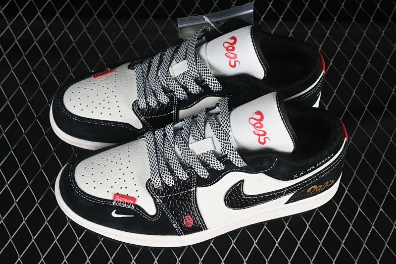All categories Air Jordan Jordan series basketball shoes Air Jordan 1 Low High-end customized low-top sneakers Air Jordan 1 Low AJ1 Joe 1 Year of the Snake limited white and black snake pattern low-top cultural casual sneakers SJ9950-056
